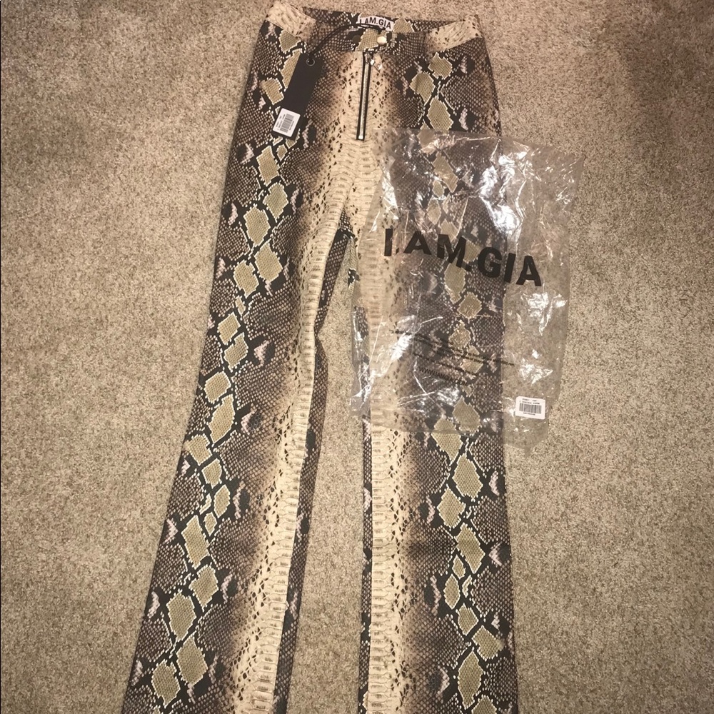 Never worn tag still on I.AM.GIA brandy pant